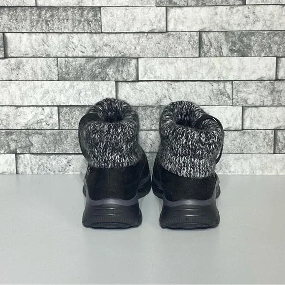 Skechers Womens 6 Black Suede Ankle Booties Memory Foam Comfort Fit - Picture 5 of 8
